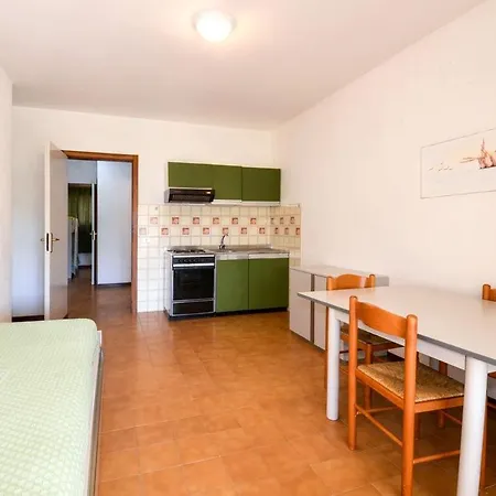 Julia Aparthotel 3*
