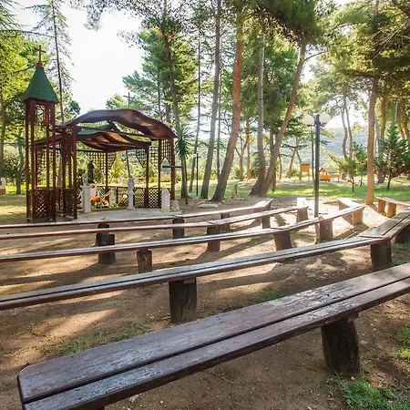 Ξενοδοχείο με διαμερίσματα Julia 3*