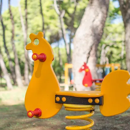 Ξενοδοχείο με διαμερίσματα Julia 3*