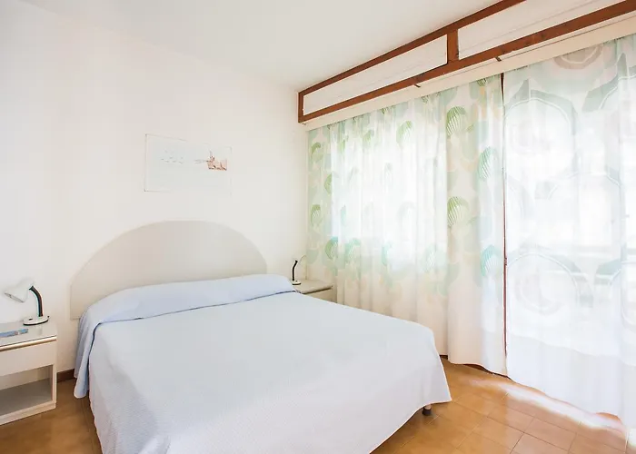 Julia Апарт-отель 3*