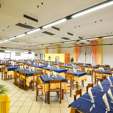 Aparthotel Julia 3*