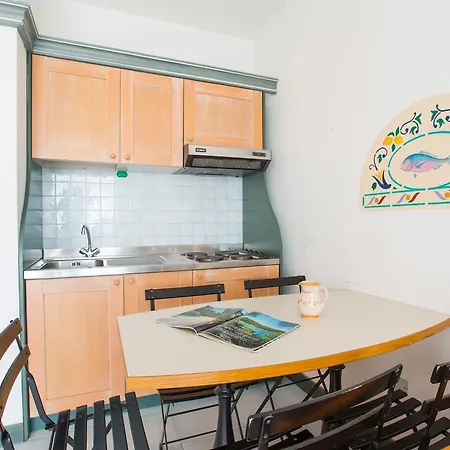 Julia מלון דירות 3*