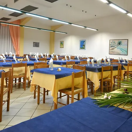 Julia Aparthotel 3*