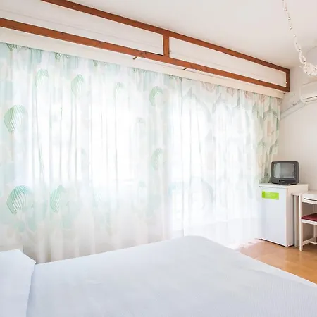Julia Aparthotel
