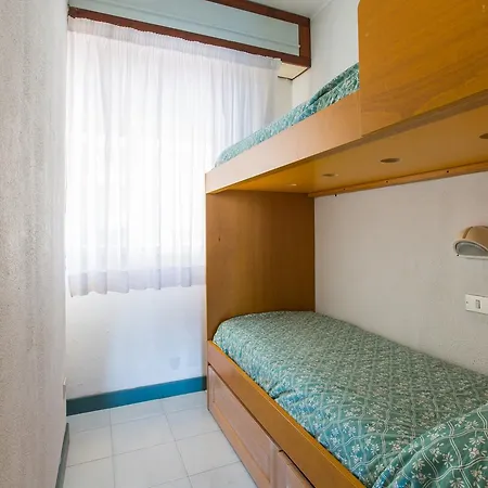 Julia Aparthotel