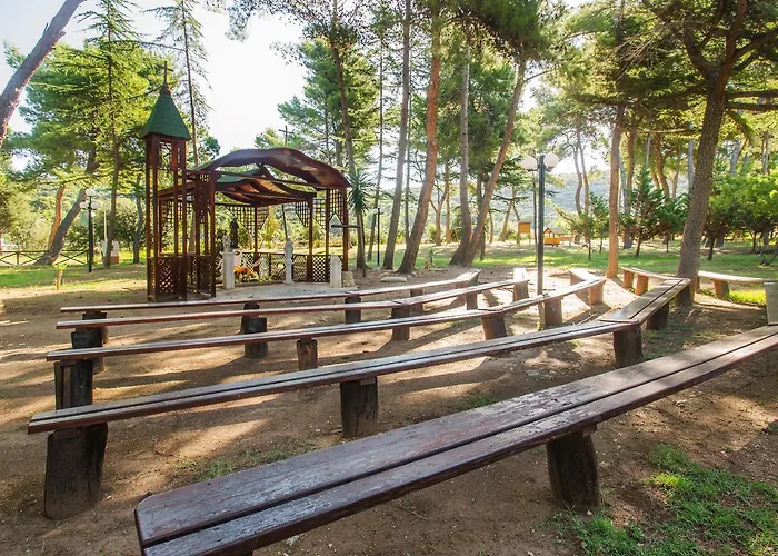 מלון דירות Julia 3*